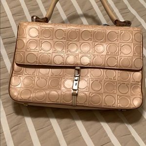 Meet your Posher, Evelyn